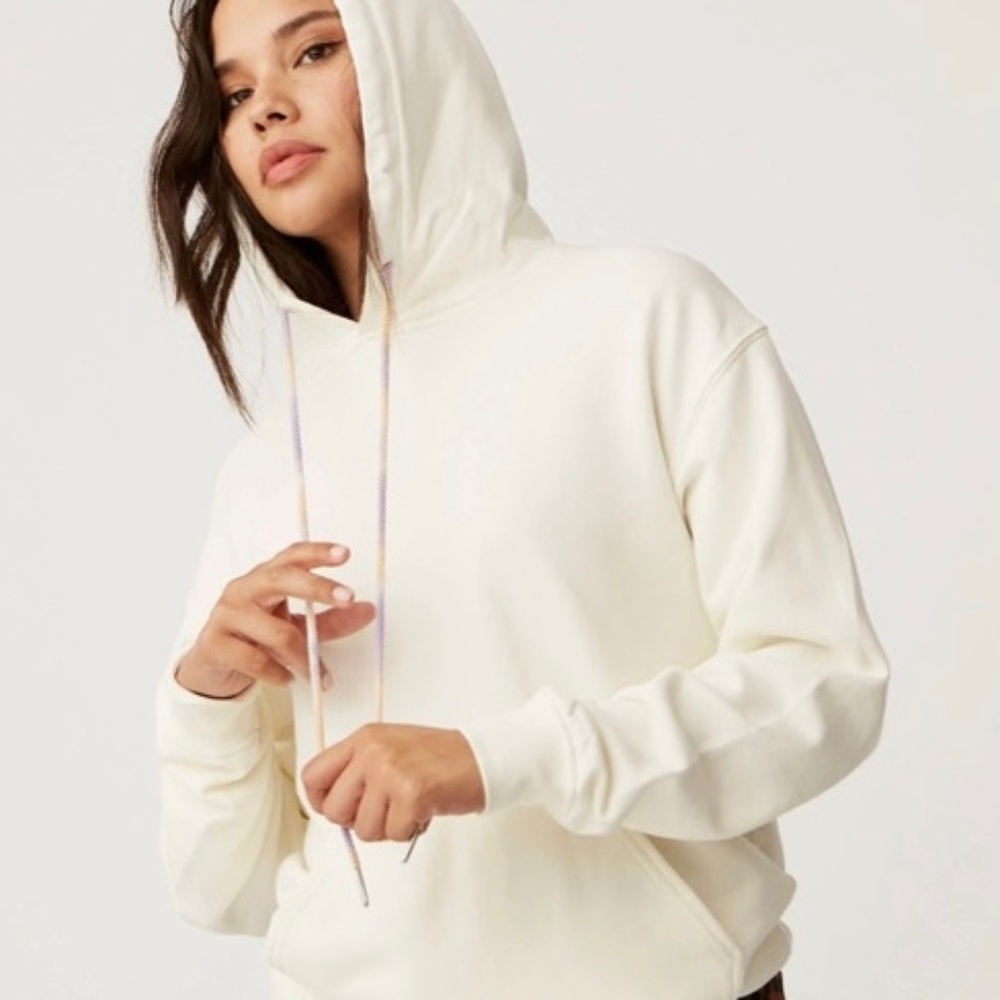 The Daydreamer Solid Hoodie in Stone Vintage